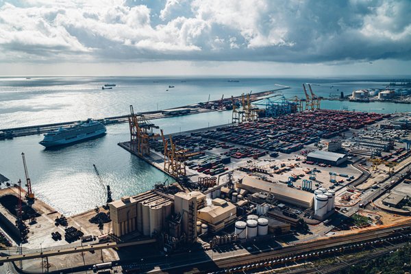 Port agency in mauritius: expertise at the crossroads of the indian ocean